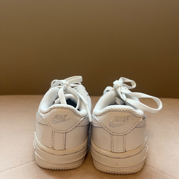 Kids White Air Force 1’s Size 7C - Picture 3 of 6